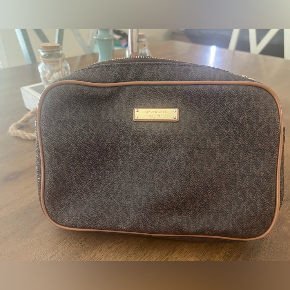 Michael Kors crossbody bag